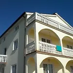 House Ariamare