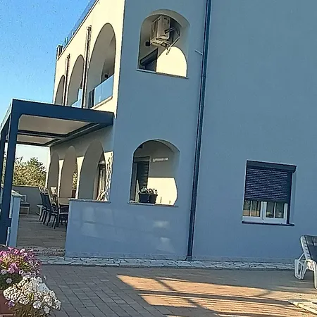 House Ariamare